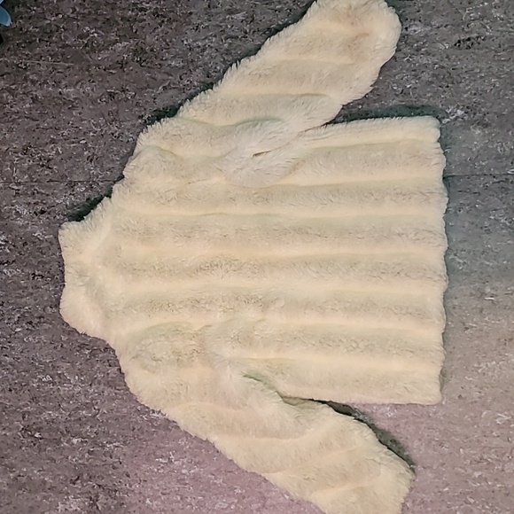 Vintage. Made in USA. Jordache. Faux-fur coat. Women's Large. - Picture 12 of 16